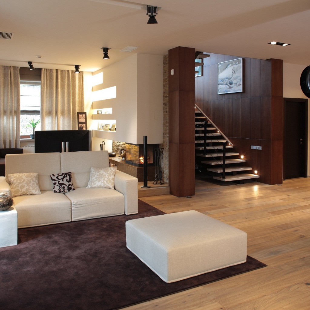 Колонны в гостиной