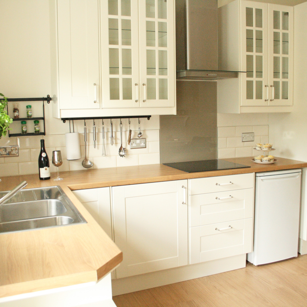 Кремовые тона в кухне