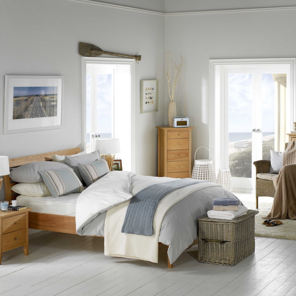 Светло сиреневый цвет стен в спальне