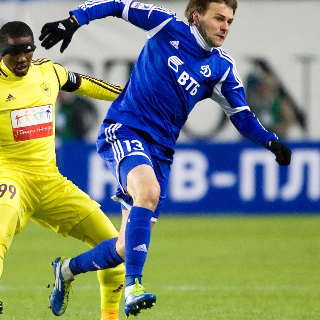 Владимир Гранат защитник московского Динамо в атаке