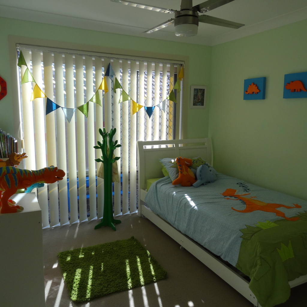 Динозавры в детской комнате