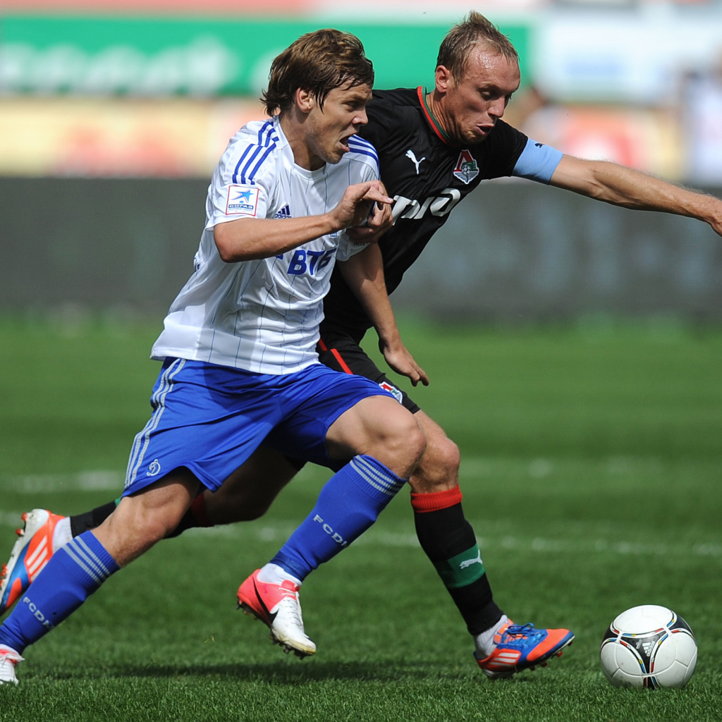 Dynamo midfielder Artur Yusupov in attack