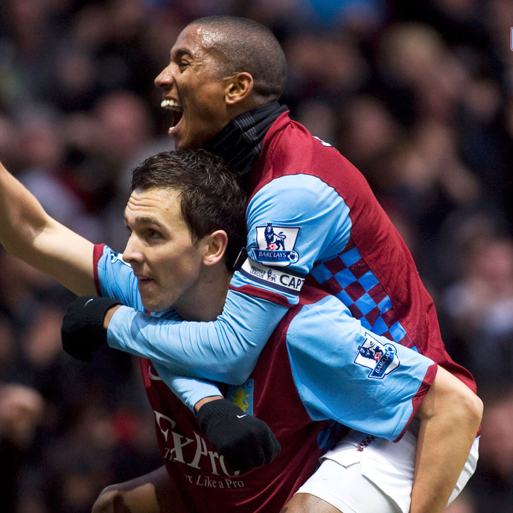 Известный Астон Вилла