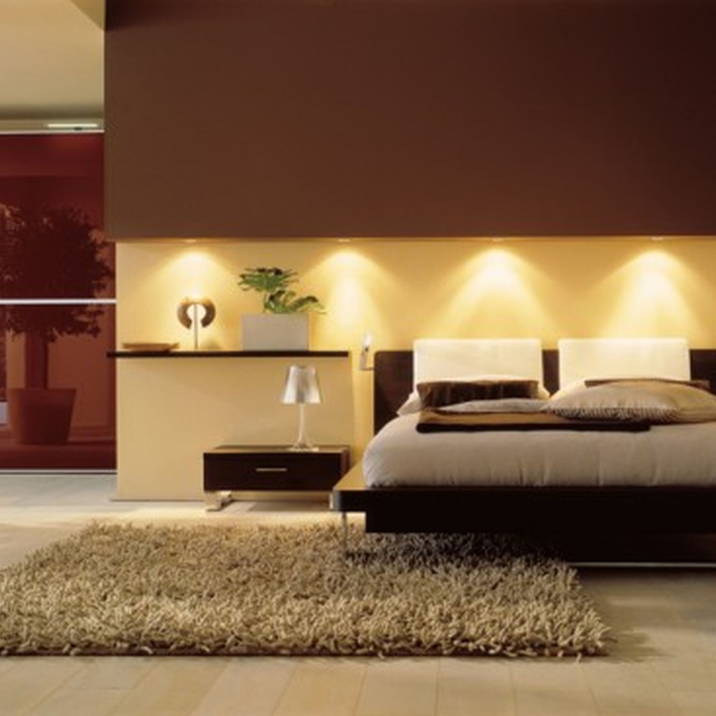 Пушистый ковер в спальне