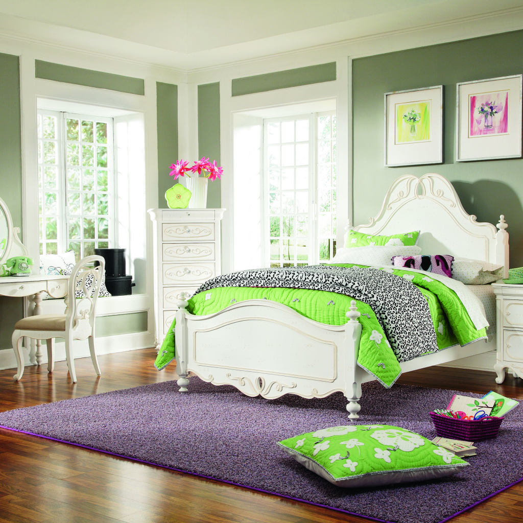 Серые стены в спальне