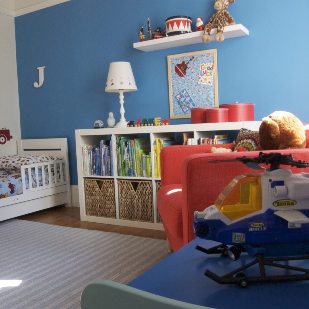 Вертолет в детской комнате