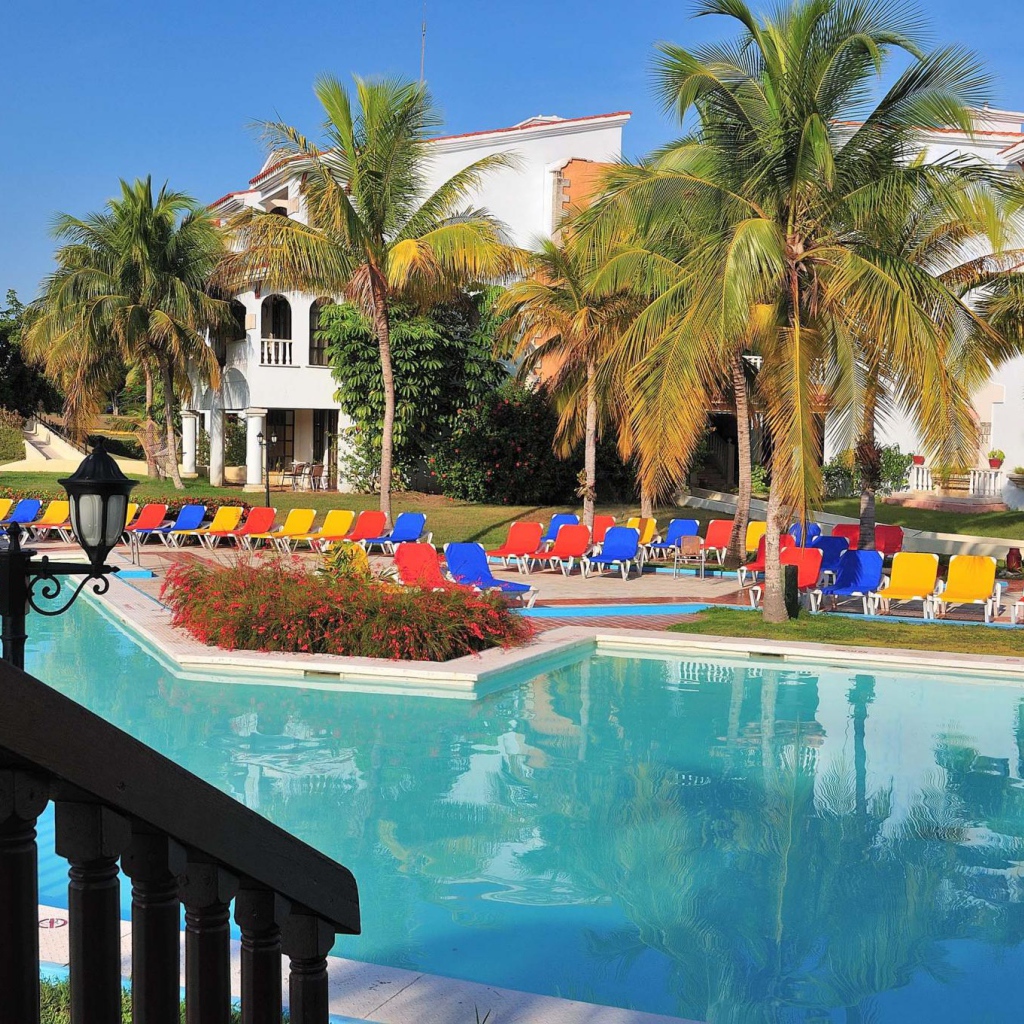 Отель на побережье на курорте Гуардалавака, Куба