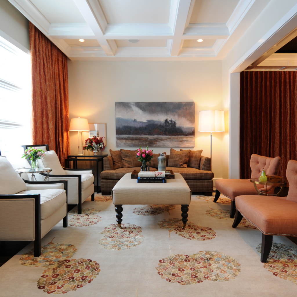 Большой ковер в гостиной