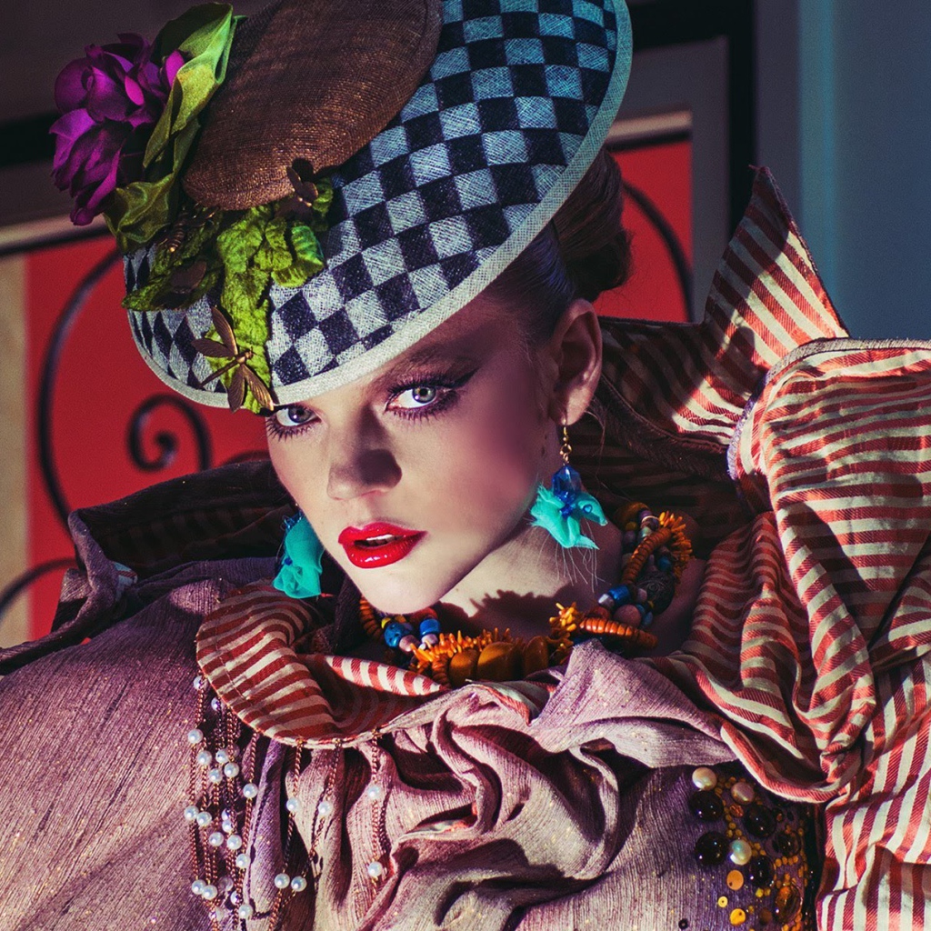 Фотография Красочная девушка