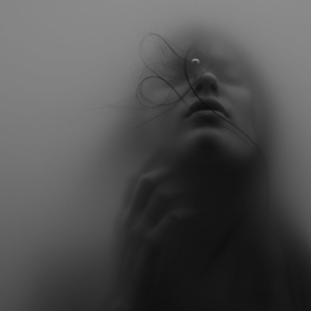 Фотография Девушка в тумане