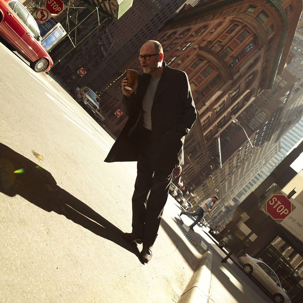 Фотография старик в городе