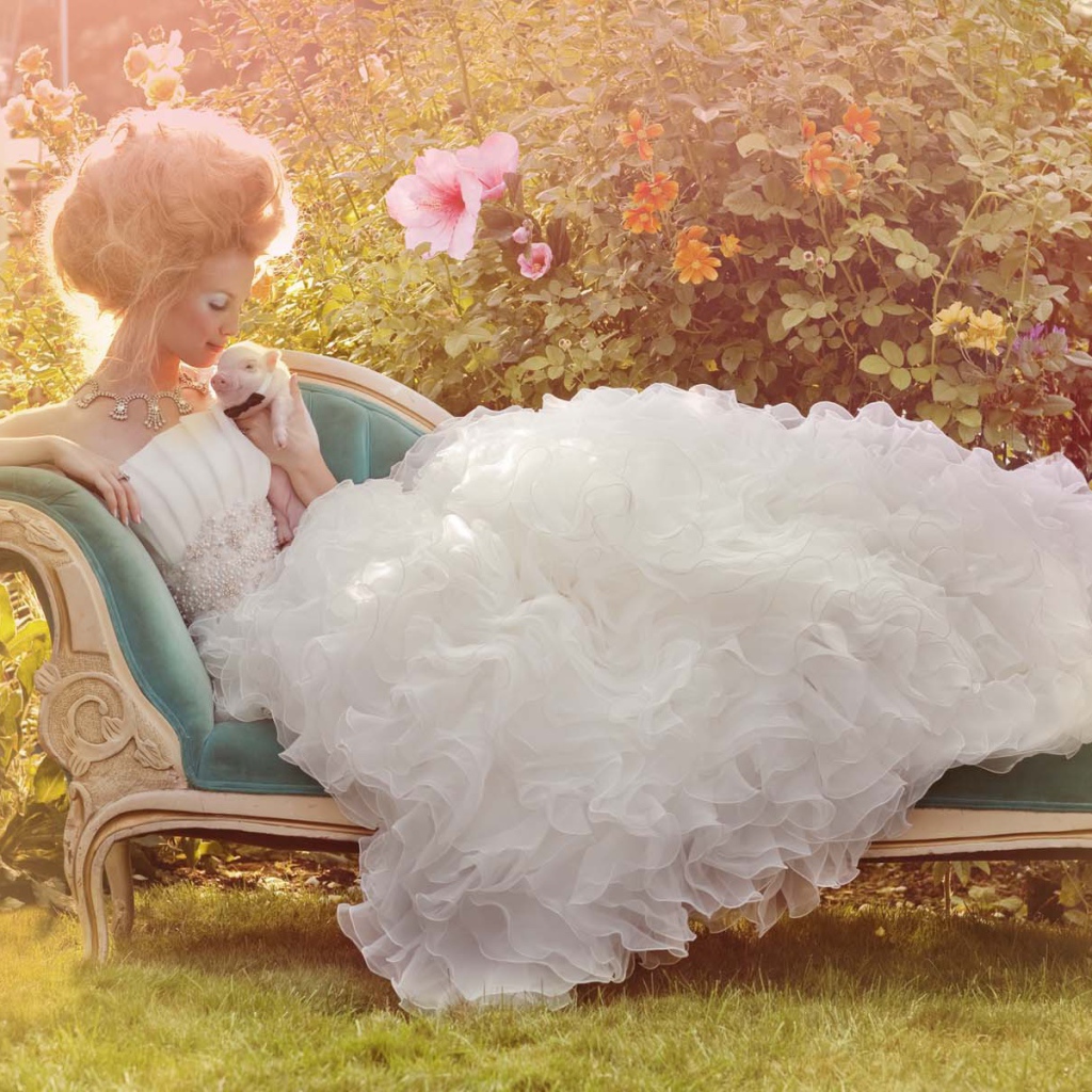 Фотография женщина в саду