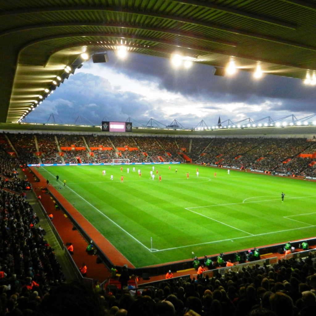 Популярный Футбольный клуб Англии Суонси Сити