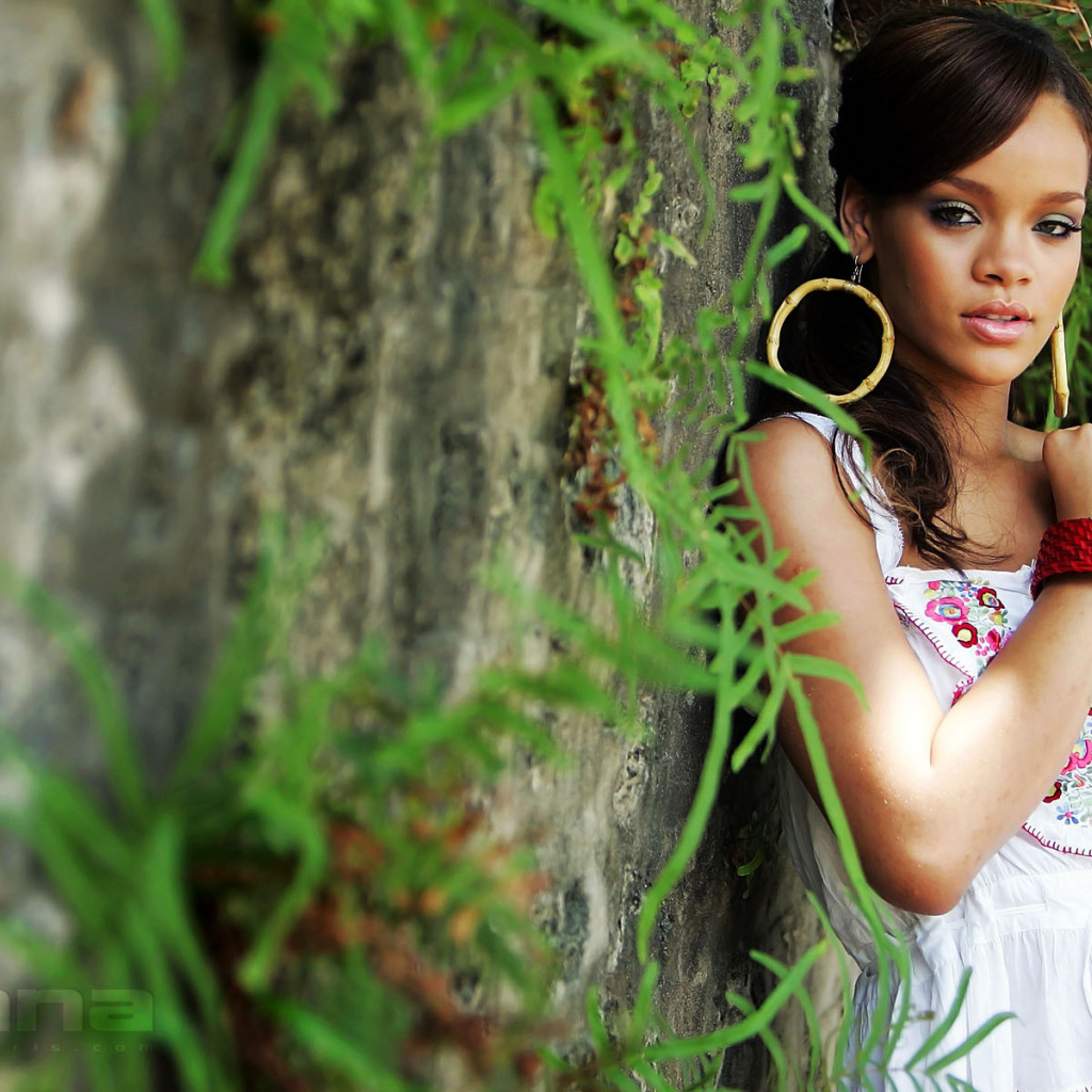 Rihanna Outdoors