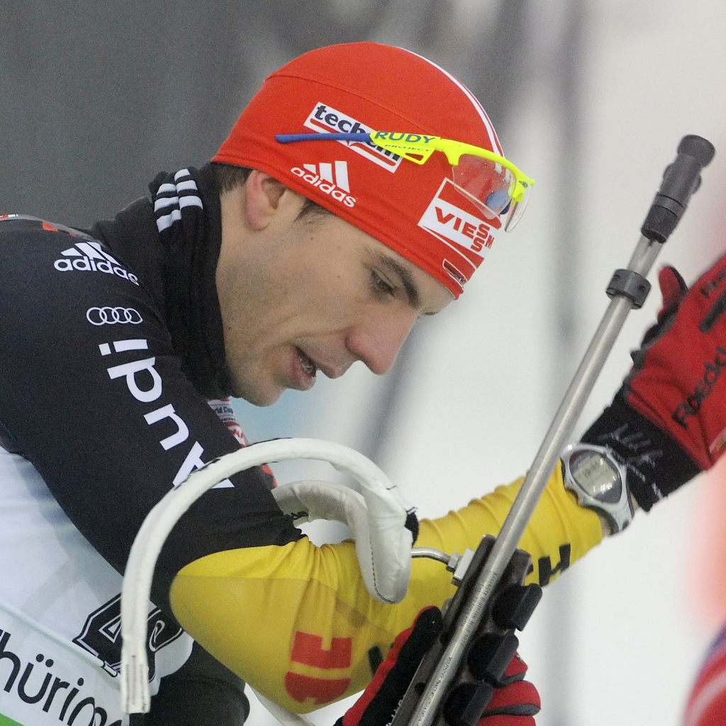 Обладатель серебряной медали немецкий биатлонист Арнд Пайффер на олимпиаде в Сочи