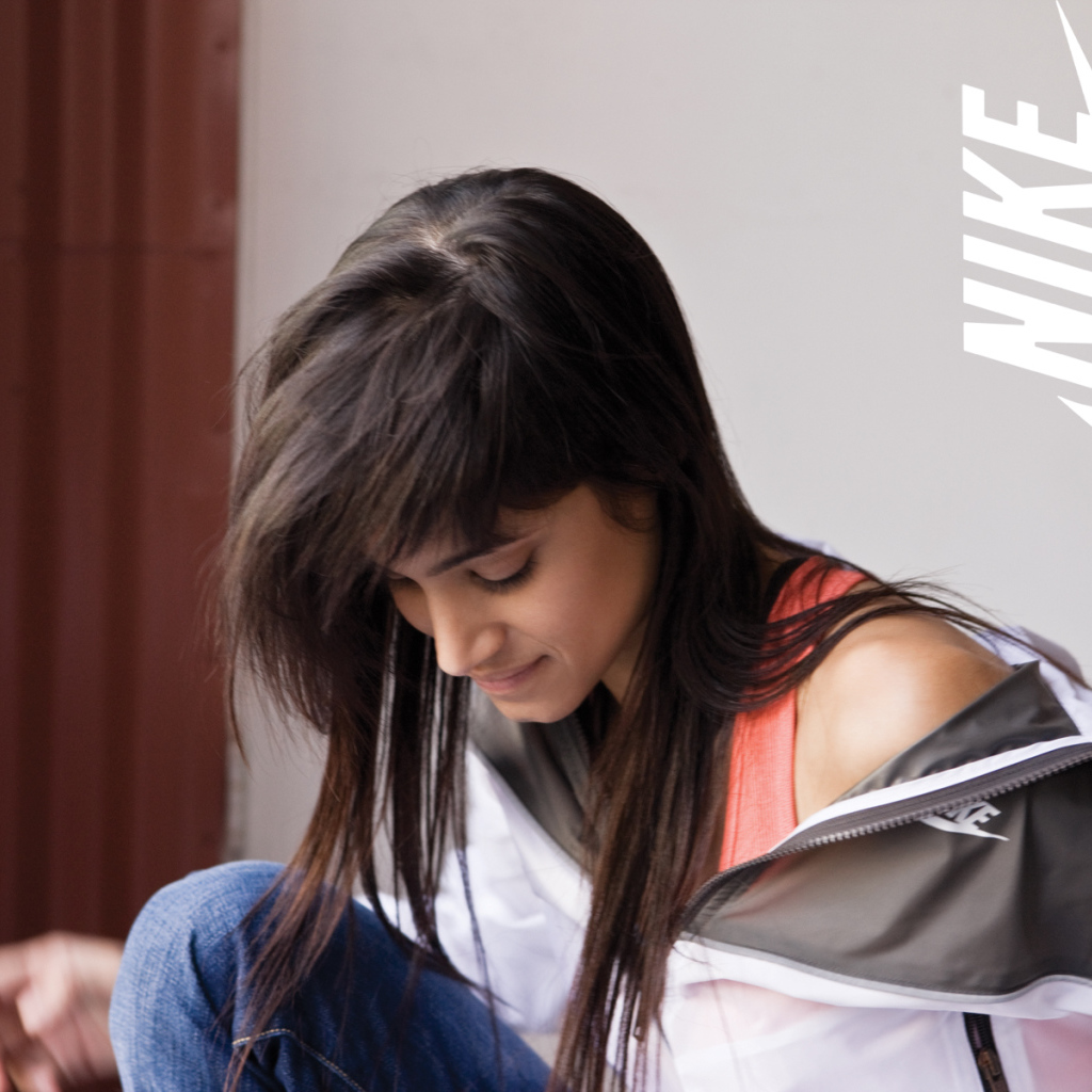 Спортивная девушка в Nike