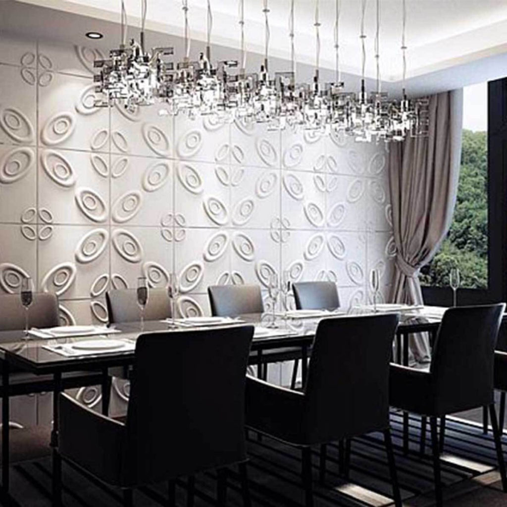 Лепные стены в столовой