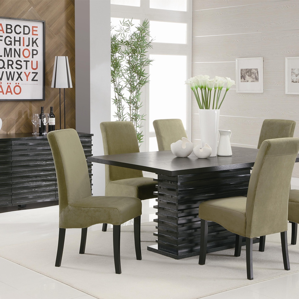 Азбука на стене в столовой