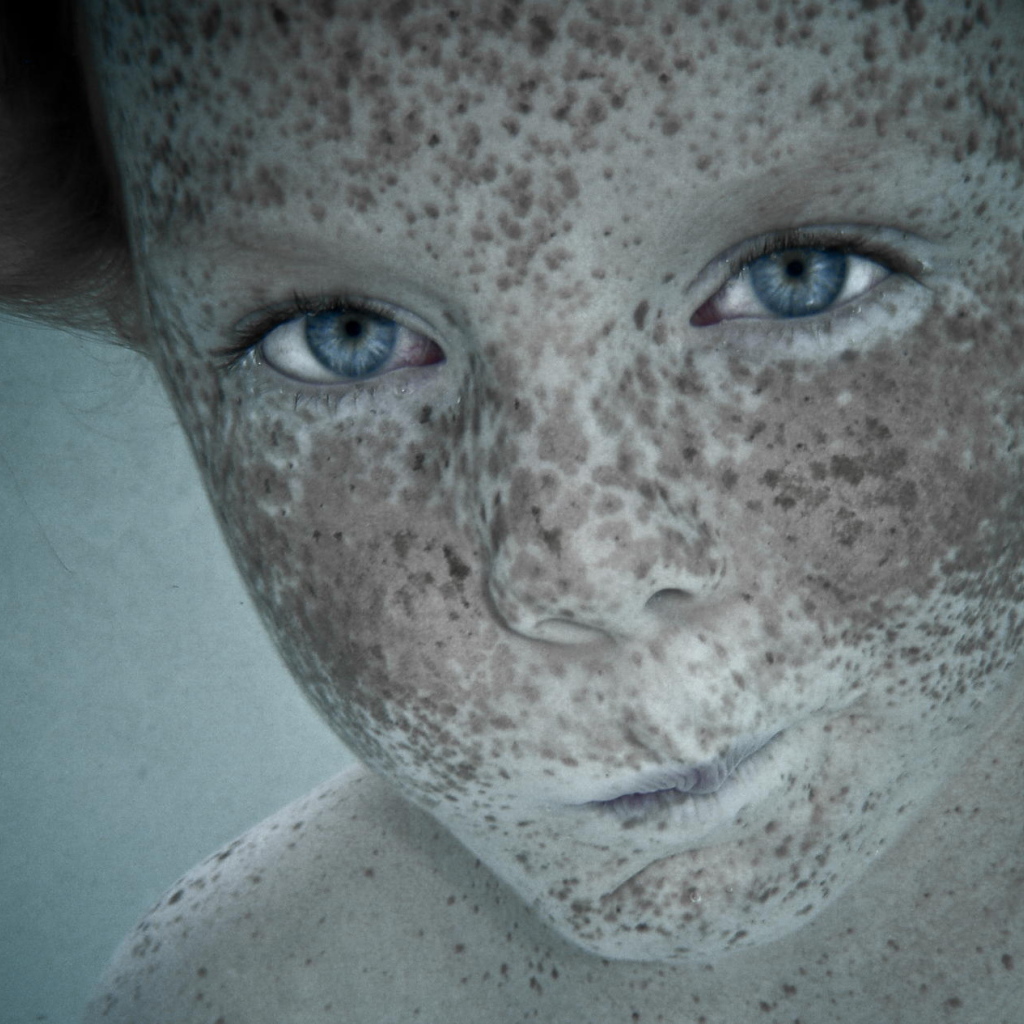 Фотография маленькой девочкой