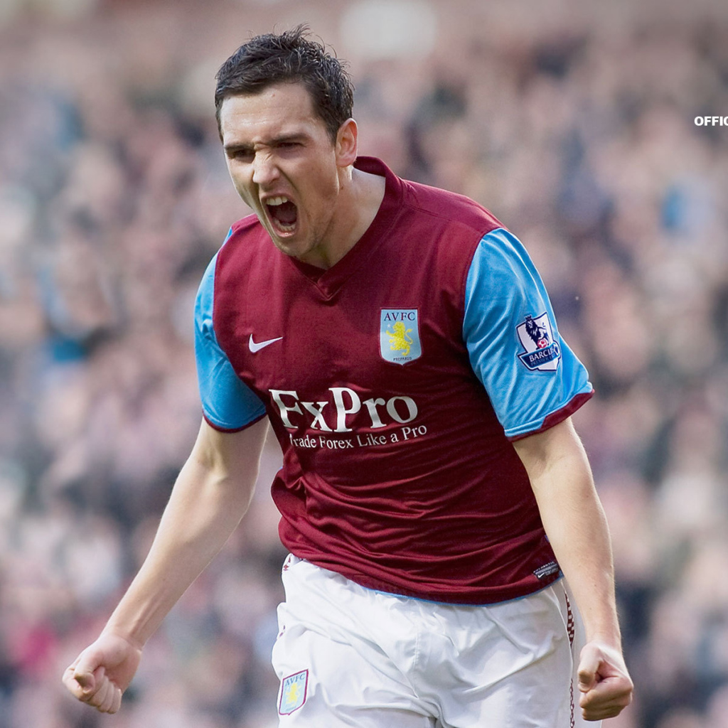 Знаменитый клуб Астон Вилла