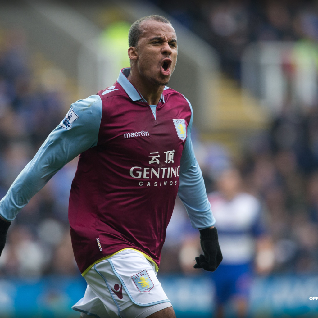 Популярный футбольный клуб Астон Вилла