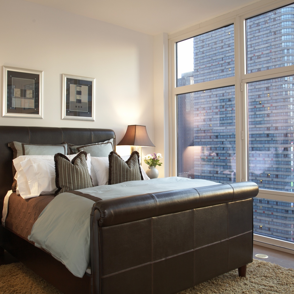 Спальня в городской квартире