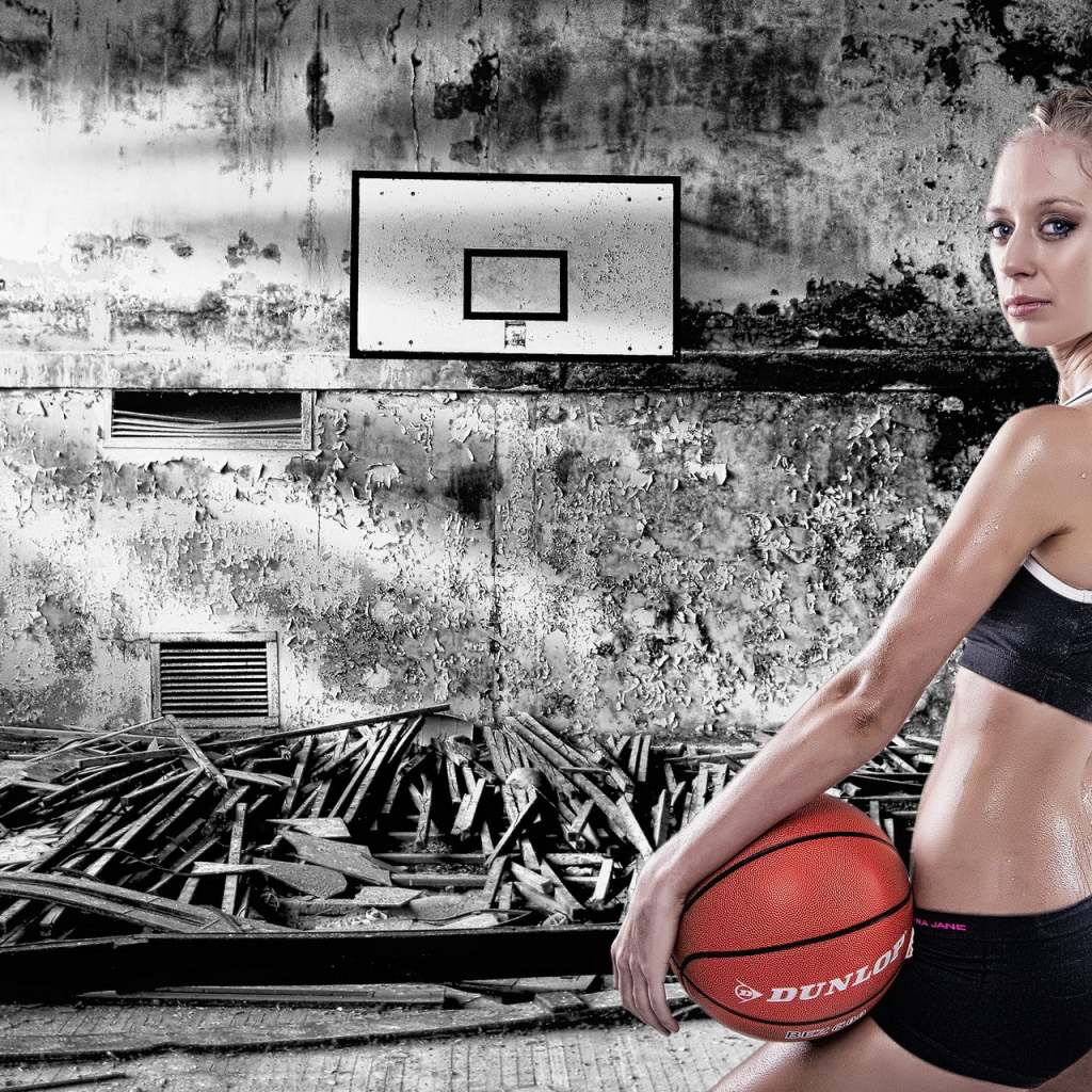 Девушка баскетболистка