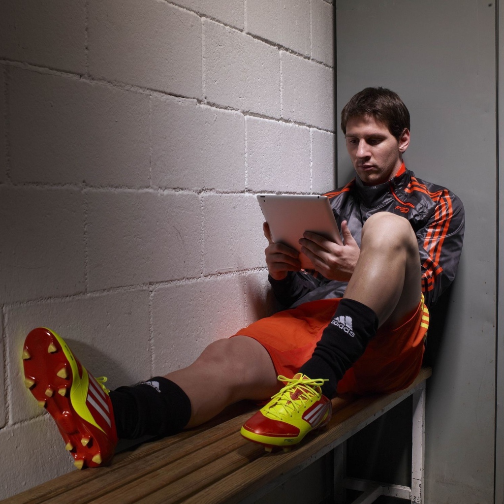 Лионел Месси в адидас