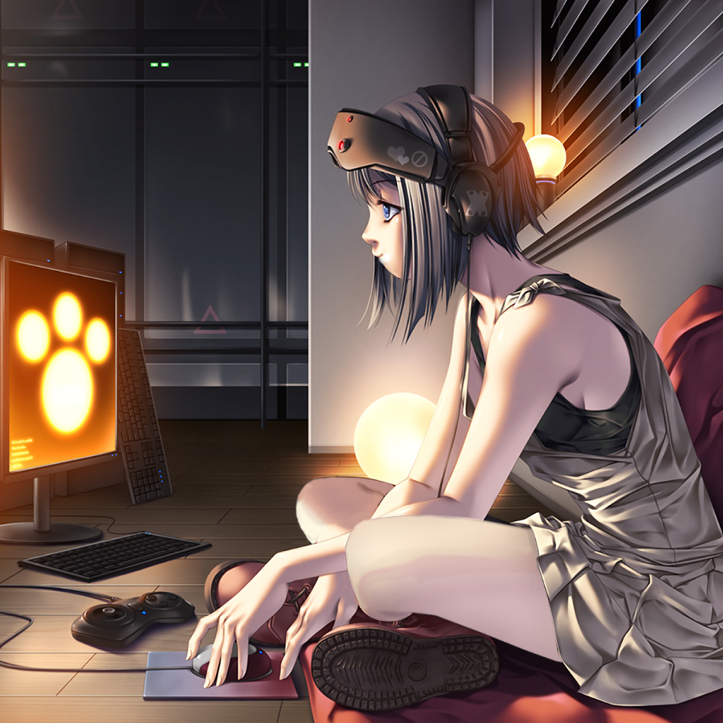 Девушка аниме за компьютером