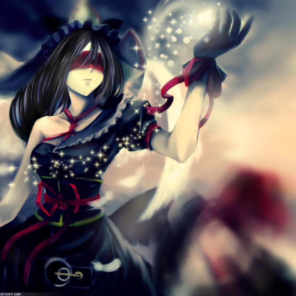 Девушка аниме в черном платье и маске