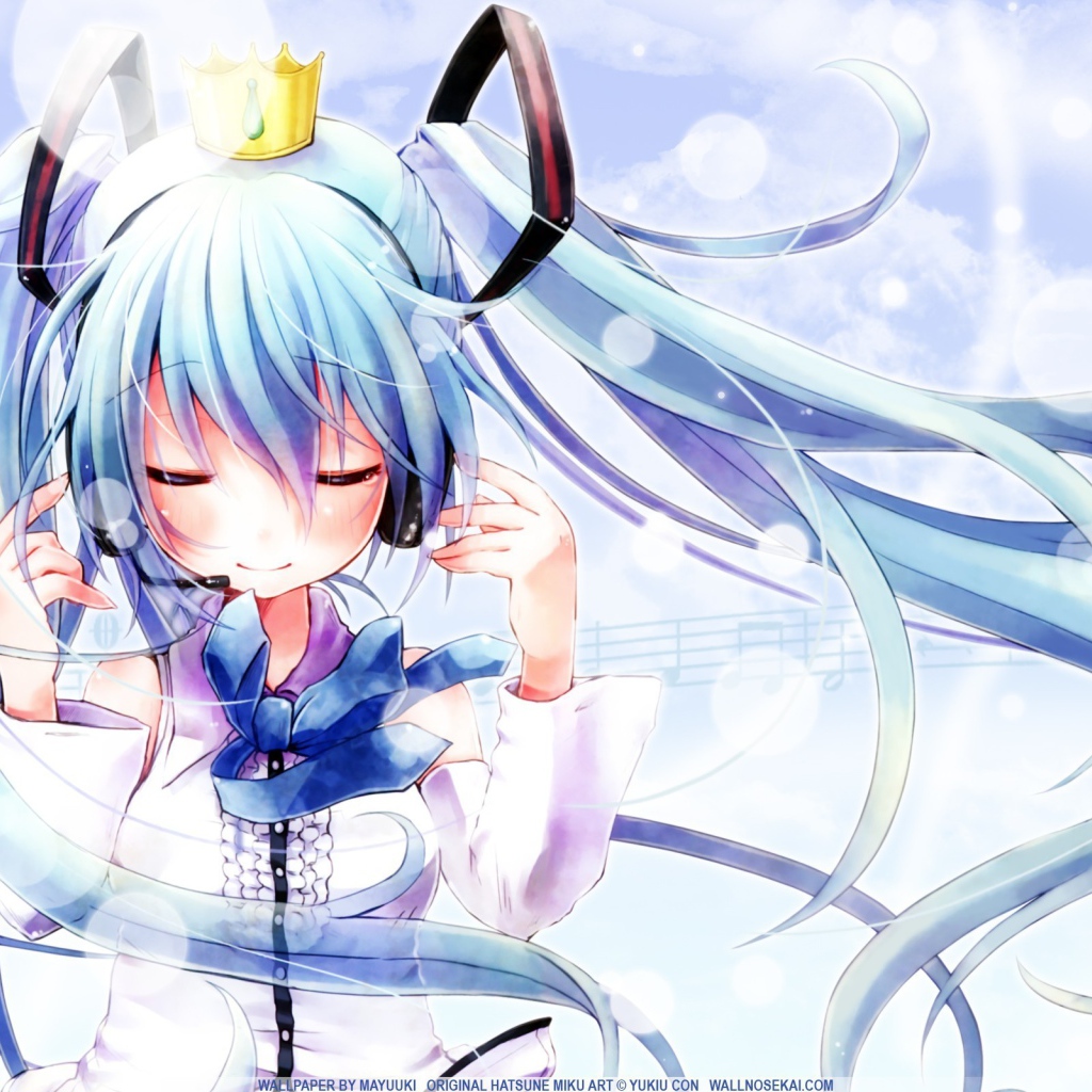 Аниме девушка в золотой короне