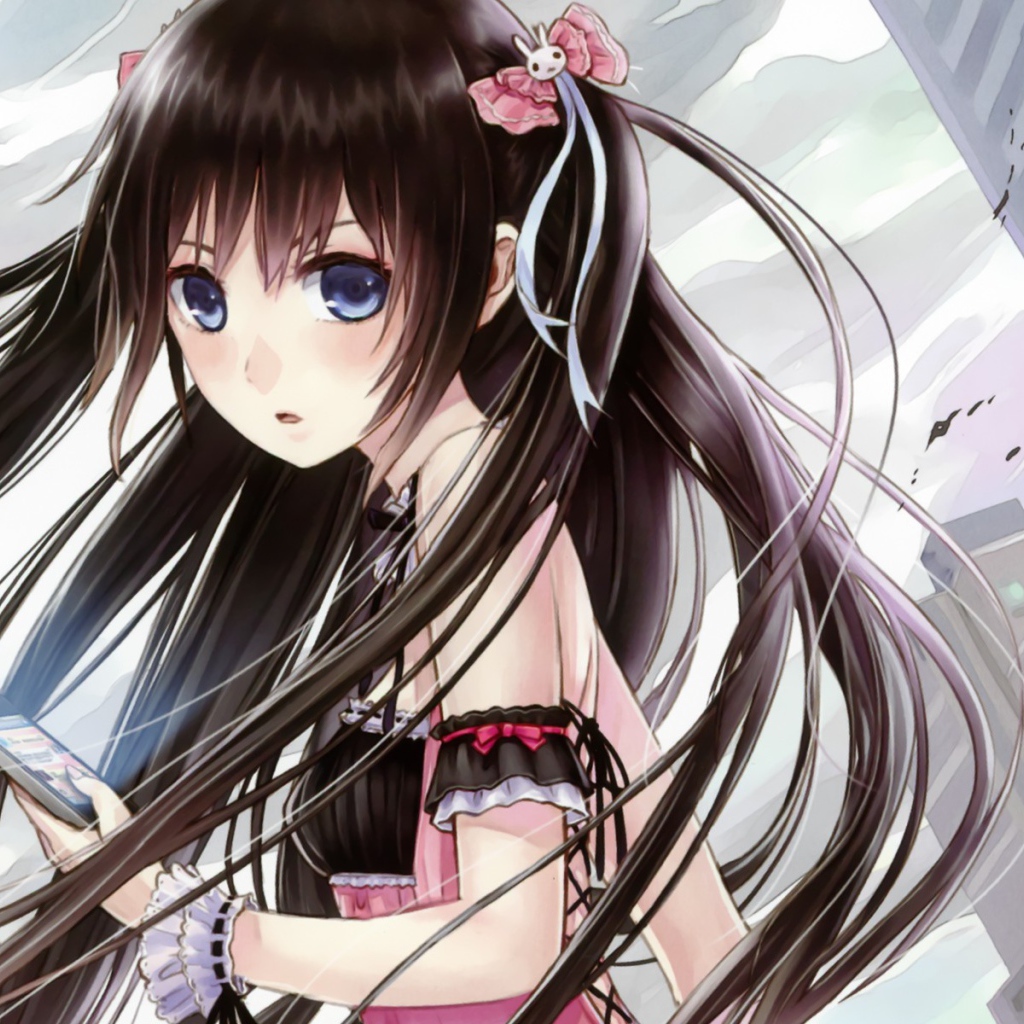 Аниме девушка со смартфоном в руке