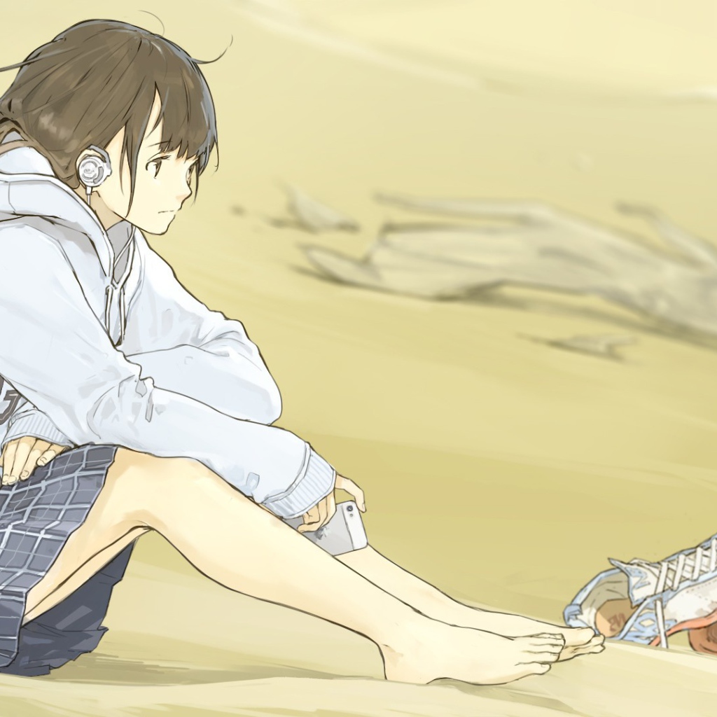 Девушка аниме в наушниках сидит на пляже