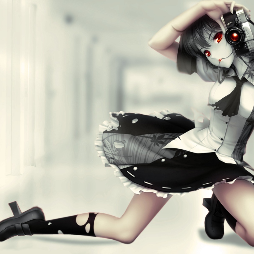 Аниме девушка с красными глазами и фотоаппаратом