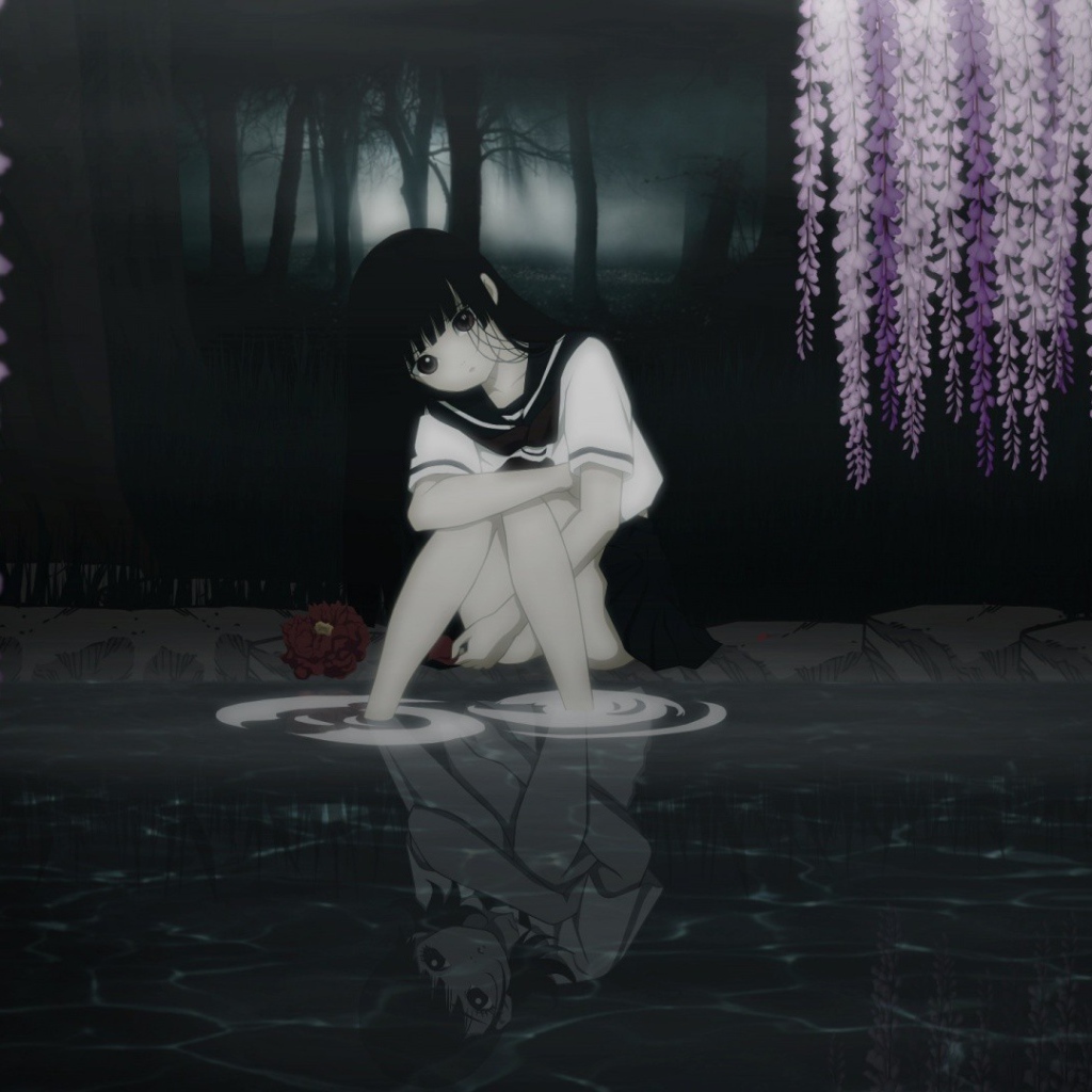 Девушка аниме грустит у воды