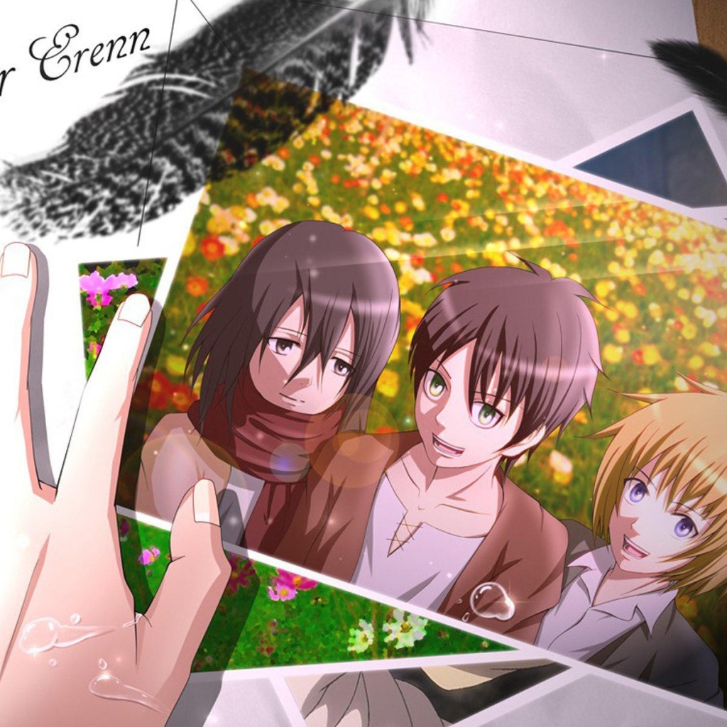 Фото на столе в манге  Атака Титанов