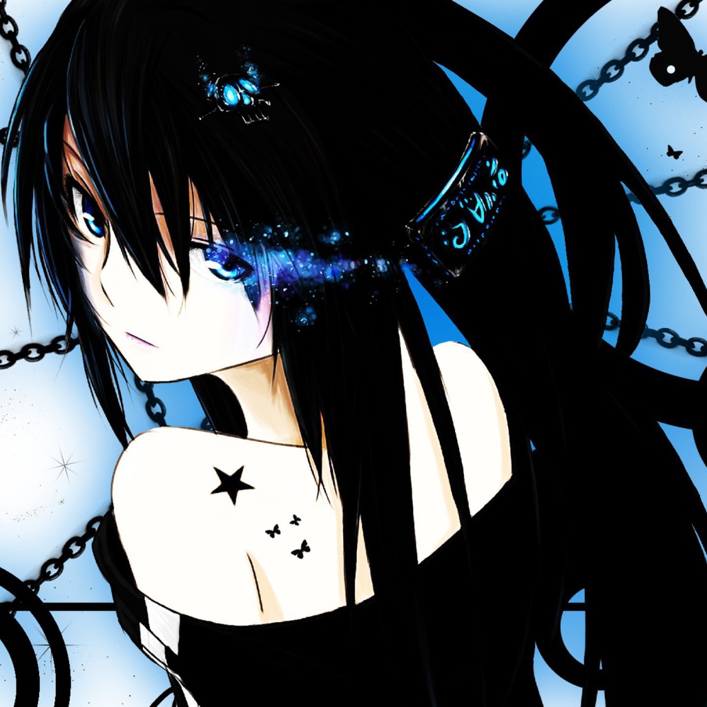 Черноволосая аниме девушка в цепях
