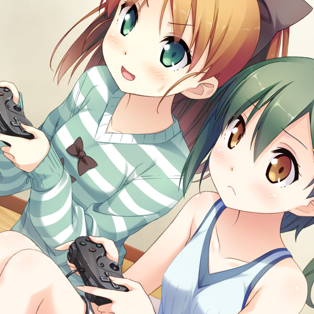 Две девочки аниме играют в видео игры