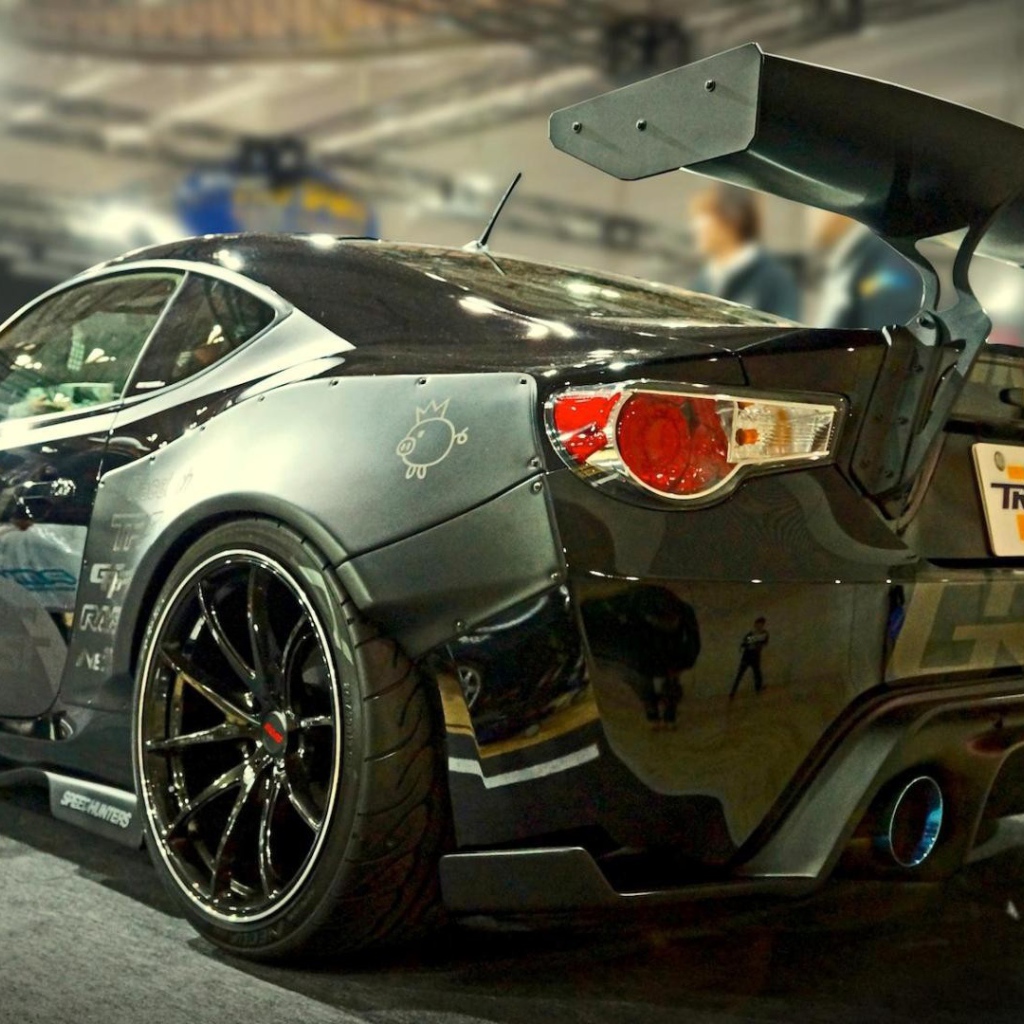 Черный спортивный Scion