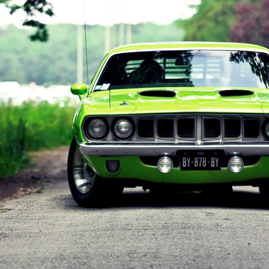 Зеленый автомобиль Hemi Cuda