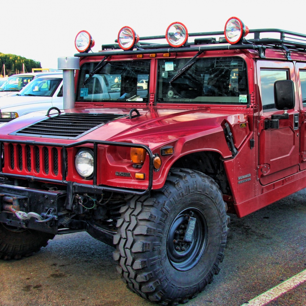 Красный Хаммер, фото HDR