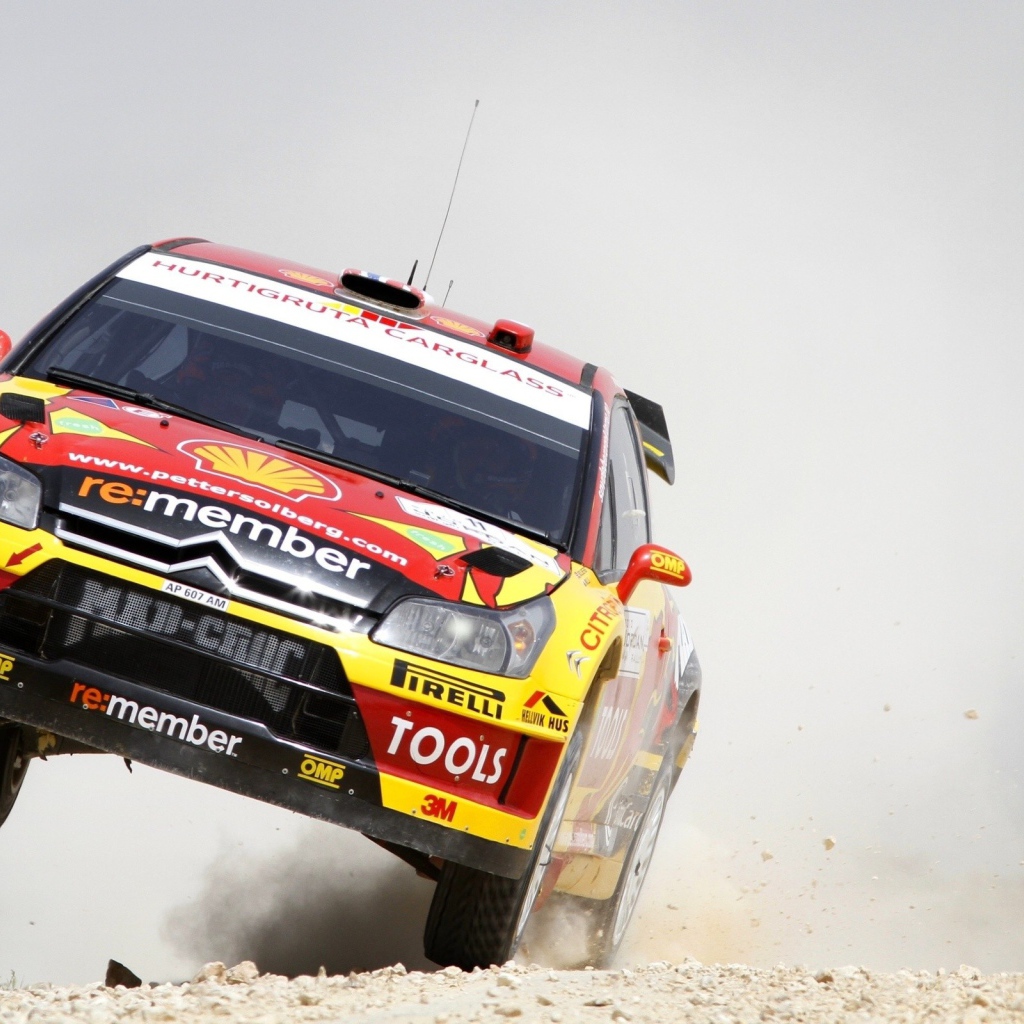 Спортивный автомобиль на двух колесах