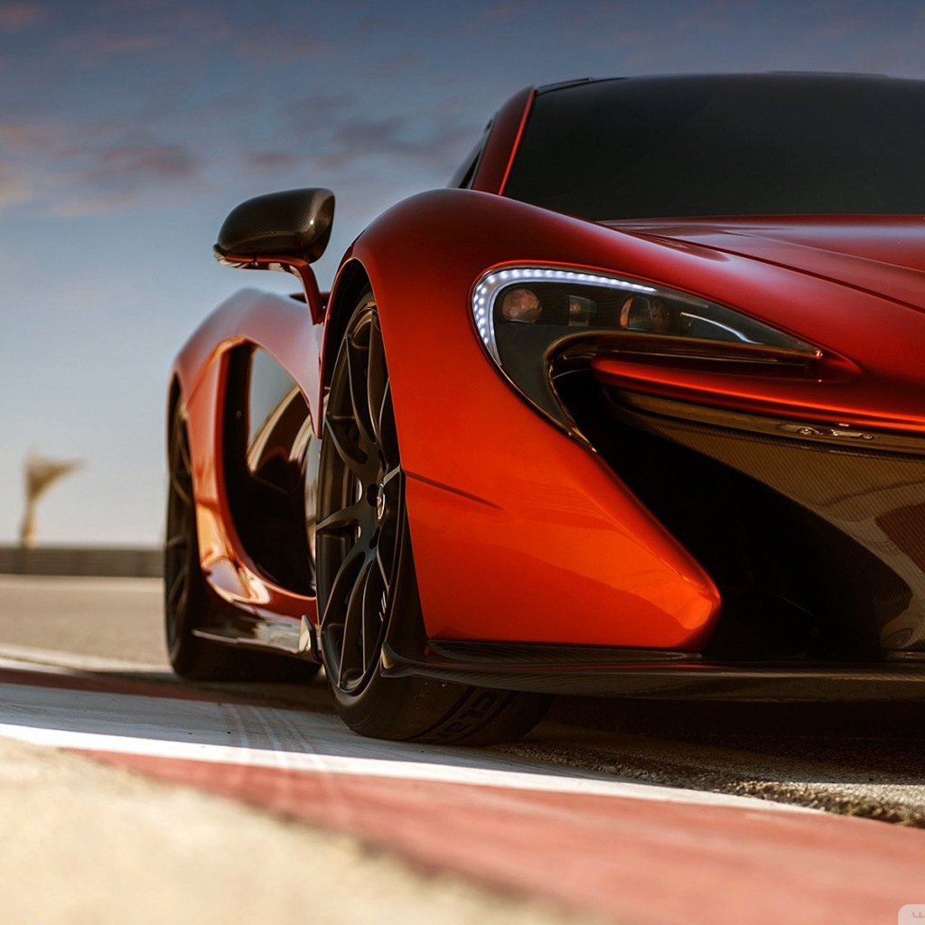 Стильный оранжевый McLaren