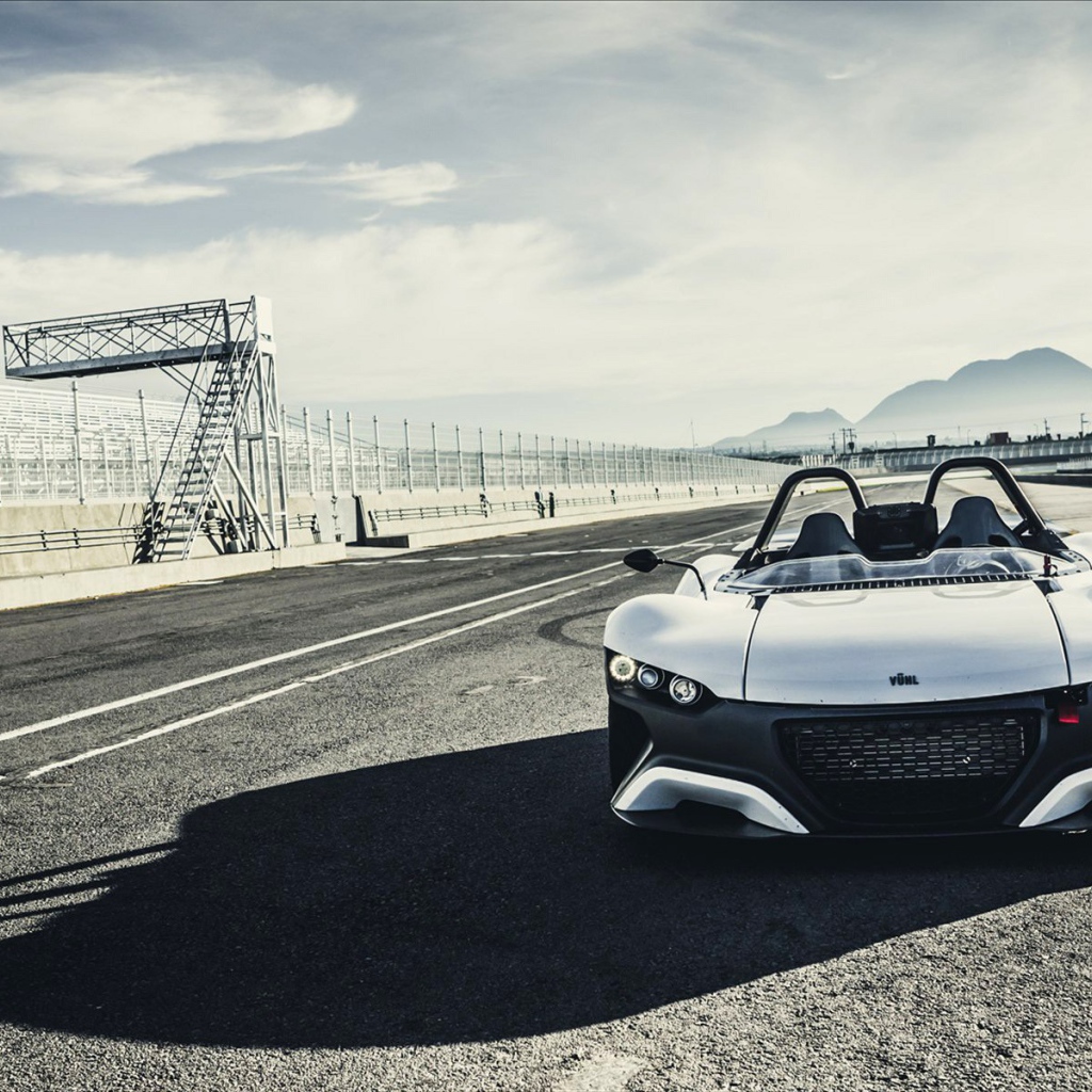 Белый кабриолет Vuhl