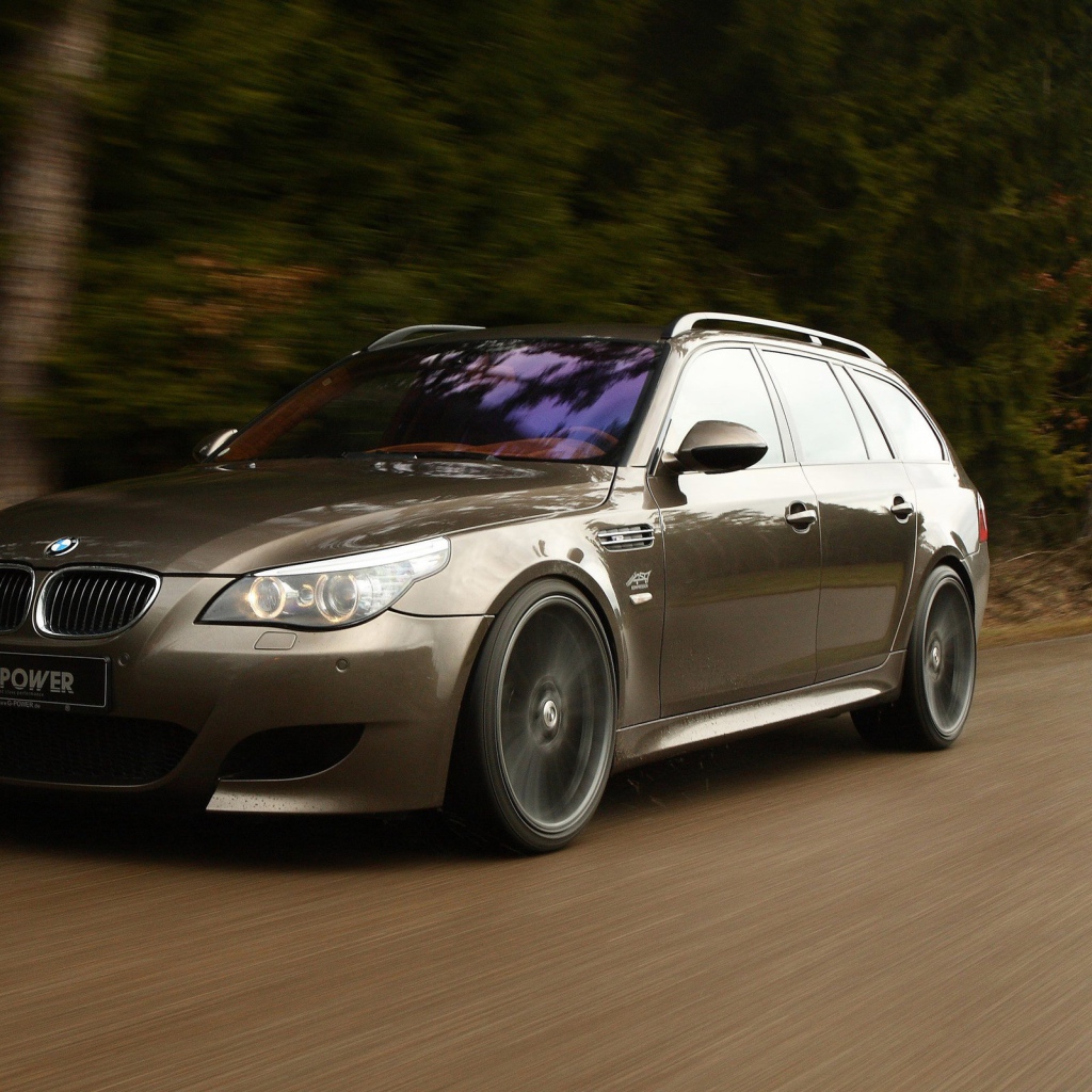 Быстрый автомобиль BMW e61