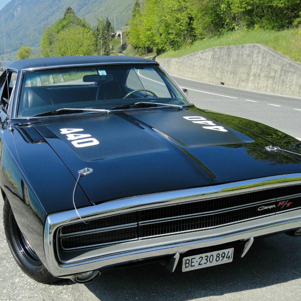 Черный Dodge Charger RT 440 4-Speed
