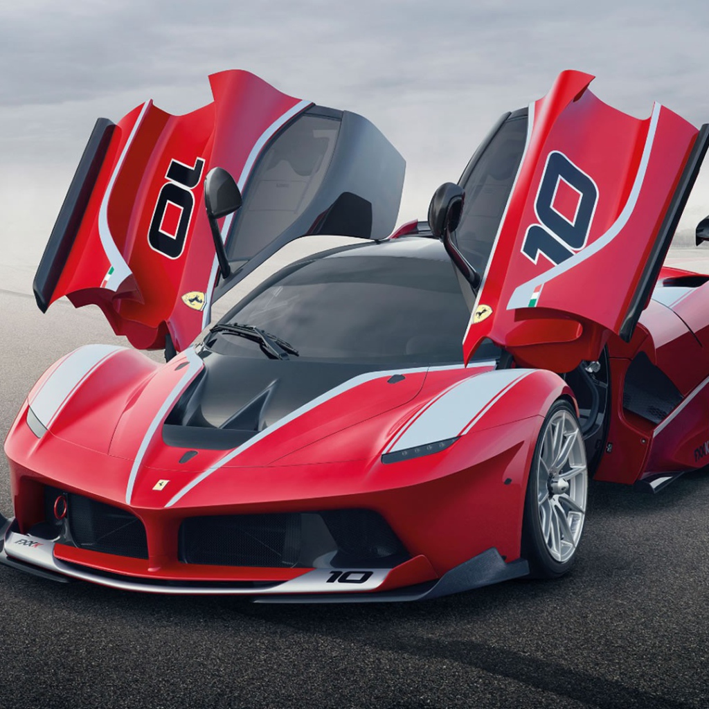 Феррари модель 2015 года
