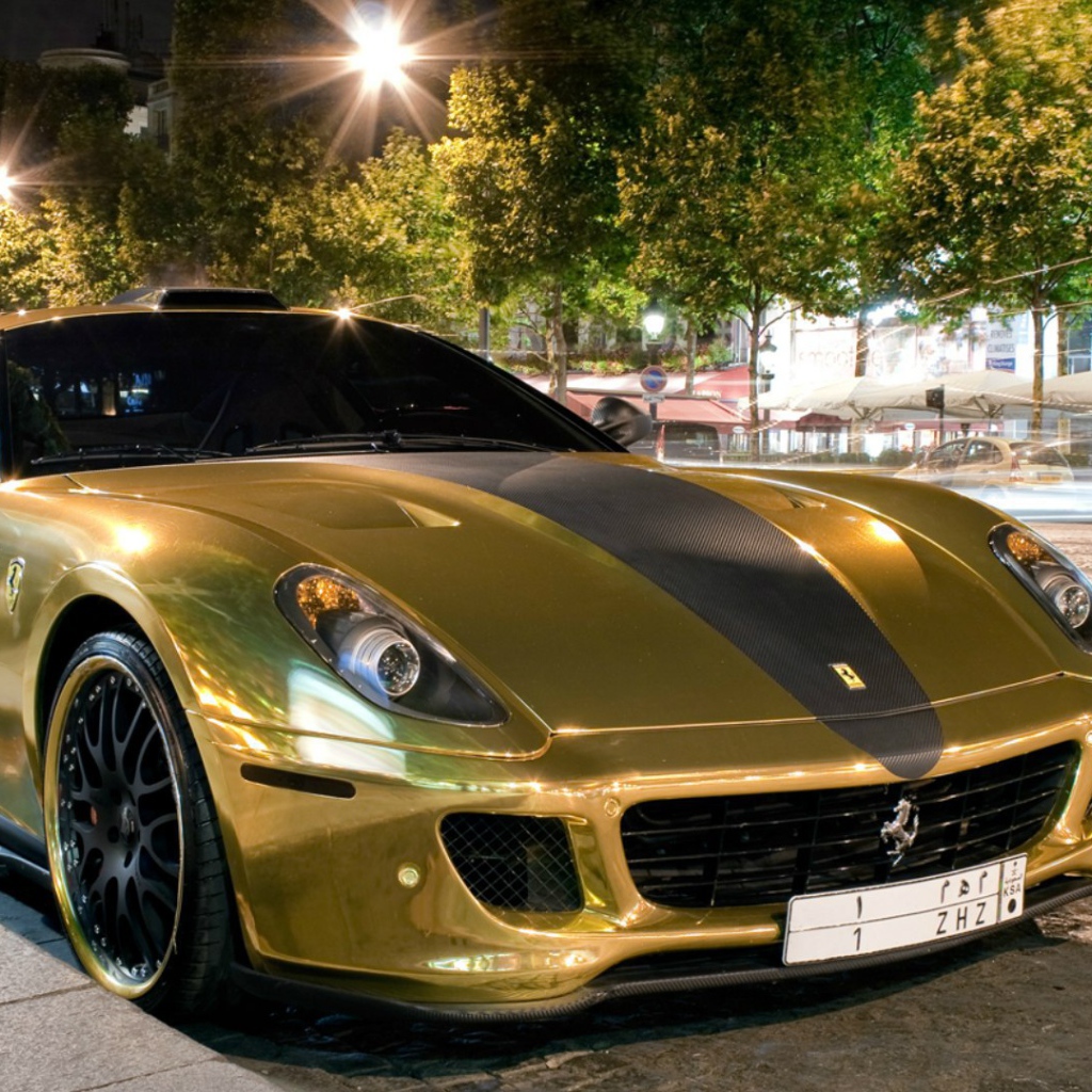 Золотой Ferrari 599 GTB Hamann