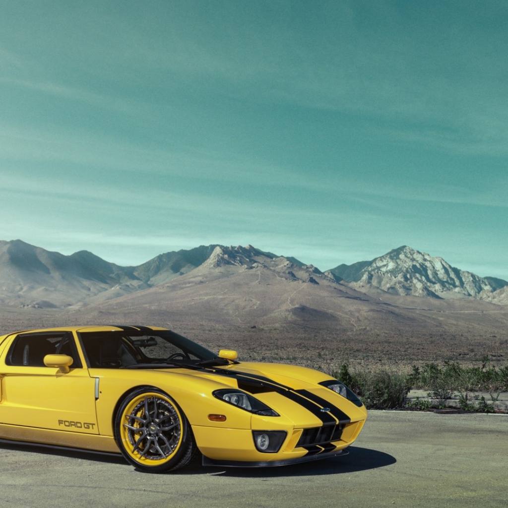 Желтый Форд в пустыне