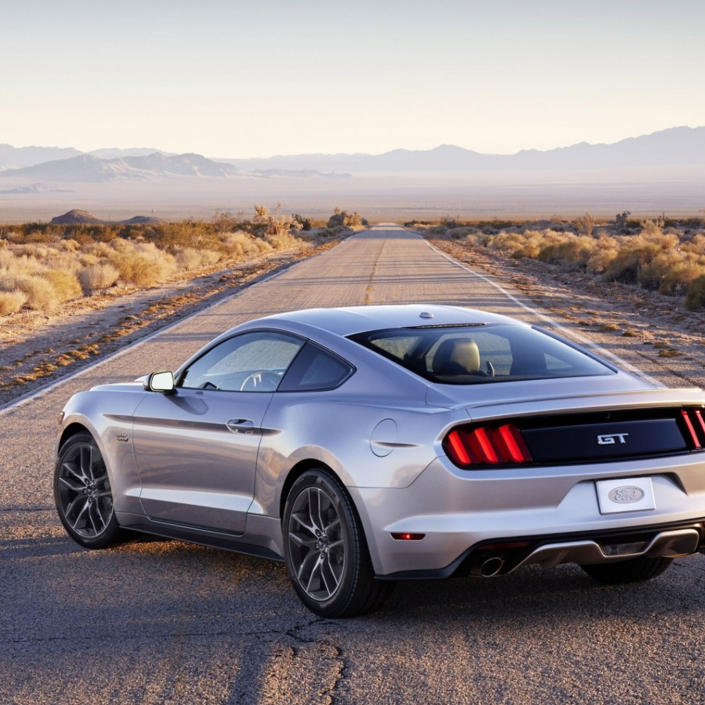 Форд Мустанг 2015